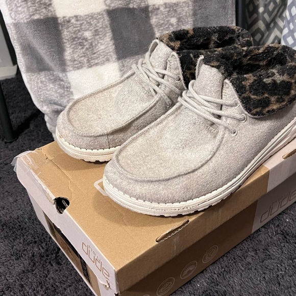 Cheetah print hey dudes - Picture 4 of 4